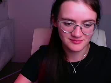 webcam girl ketrin_pirsss live cam image #10628355