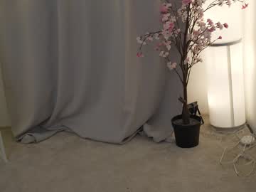 webcam girl floret_joy live cam image #8756375