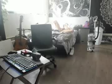 webcam man bashful4200 live cam image #7843023