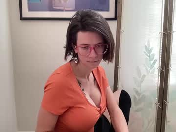 webcam girl naomi_reah live cam image #11024212
