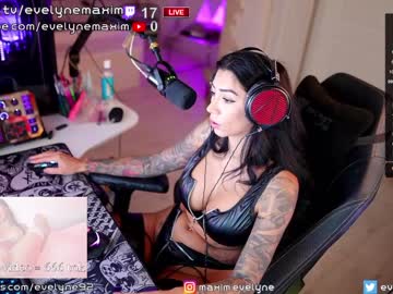 webcam girl evelyne92 live cam image #8389282