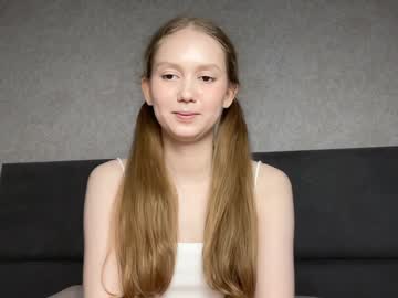 webcam girl lizzy_cutie live cam image #10694861
