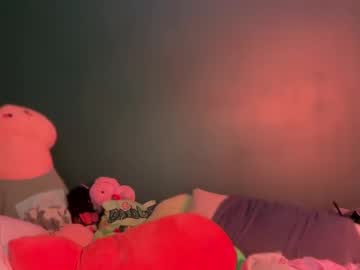 webcam girl oliviahansleyy live cam image #12335497
