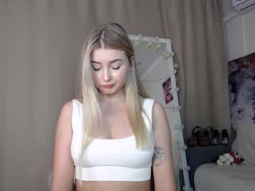 webcam girl cute18cute live cam image #1682384