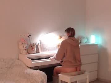 webcam girl uwuxo live cam image #1331897