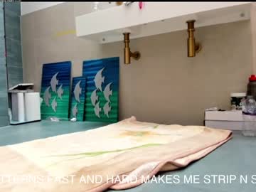 webcam girl lets_slip_and_slide live cam image #7130821