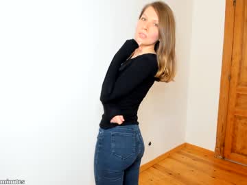 webcam girl giveyouelevenminutes live cam image #5670476