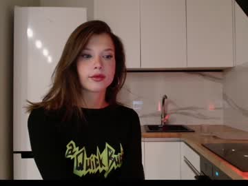 webcam girl bitter_moon live cam image #7384763