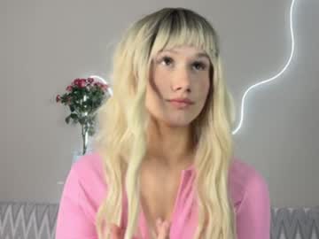 webcam girl innocent_hanna live cam image #12391259