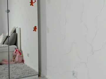 webcam girl yournaughtymiss live cam image #895768