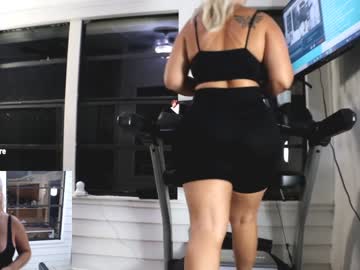 webcam girl milavalentinax live cam image #2264092
