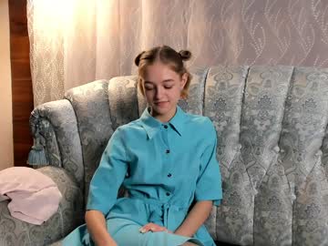 webcam girl dino_barbie live cam image #6519691
