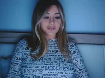 webcam girl mayadelevinnge live cam image #1246231