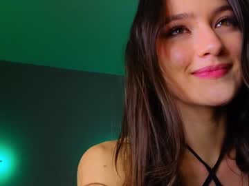 webcam girl crazzy_cherry live cam image #12730976