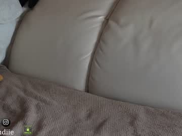webcam girl bestblondiiecb live cam image #9271497