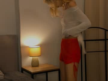 webcam girl mildredgarrett live cam image #11105506