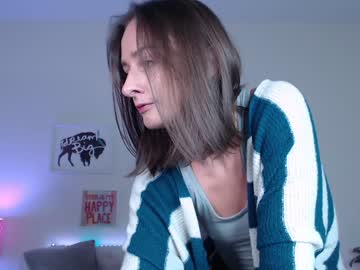 webcam girl holihurricane live cam image #3625451