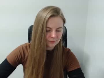 webcam girl andrea_lui live cam image #2049871