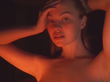 webcam girl bibi_it_is live cam image #7360212