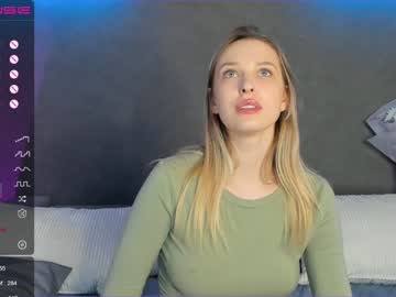 webcam girl mmm_banana live cam image #6121224