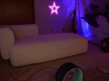 webcam girl lucy_gooosey live cam image #11948294