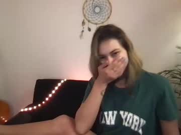 webcam girl agatha_villalobos live cam image #1382622