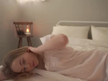 webcam girl bibi_it_is live cam image #11864528