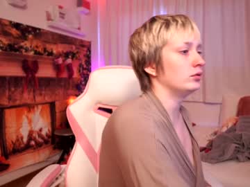 webcam girl laylas_universe live cam image #7842740