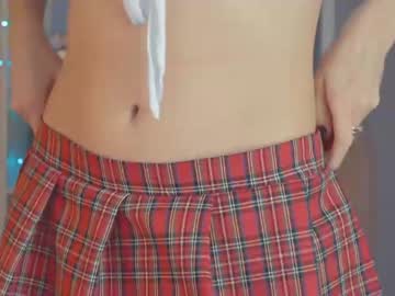 webcam girl mia_milagros live cam image #1824132