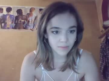 webcam girl cute_alyssia live cam image #6778304
