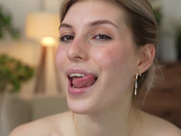 webcam girl refined_style live cam image #11290951