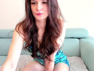 webcam girl elaanna live cam image #9435369