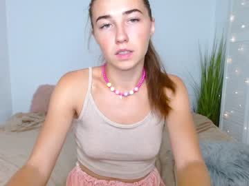 webcam girl kittycat__lovee live cam image #3585277