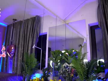 webcam girl serene_sophiex live cam image #11575010
