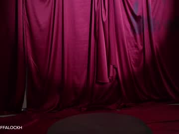 webcam girl tifalock_ live cam image #7950075