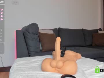 webcam couple lanna_and_leo live cam image #4466643