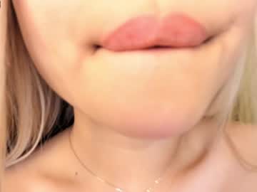 webcam girl bae_suz live cam image #357178