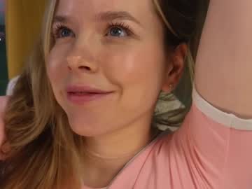webcam girl milly_shy live cam image #11664801