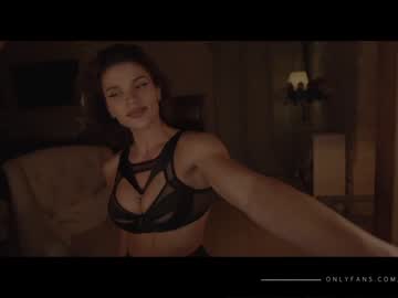 webcam girl lucieoude_ live cam image #3575214