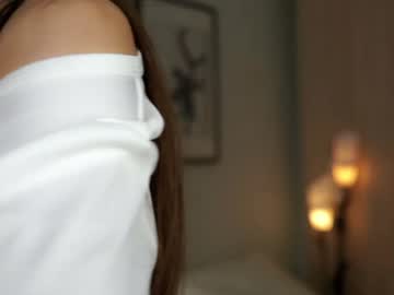 webcam girl peek_in_my_window live cam image #10442931