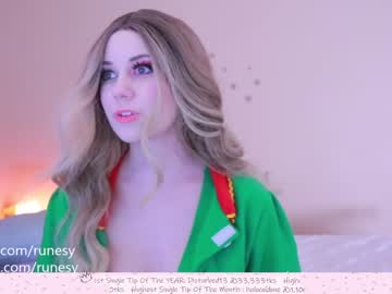 webcam girl runesy live cam image #944261