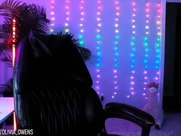 webcam girl oliviaowens live cam image #9583466
