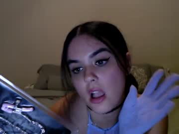 webcam girl gia_is_horny live cam image #6793687