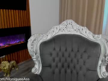 webcam girl moniqueeass live cam image #5176627