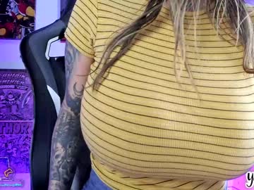 webcam girl yesikasaenz live cam image #12799293