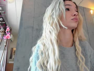 webcam girl sassyt33n live cam image #12368608