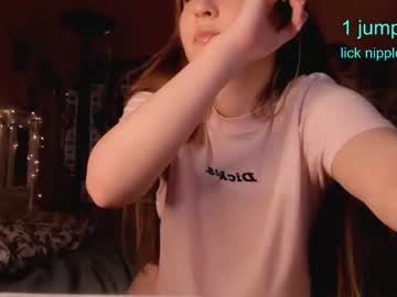 webcam girl hannah_look3r live cam image #2106390