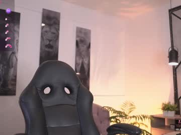 webcam girl laura_roldan live cam image #10497366