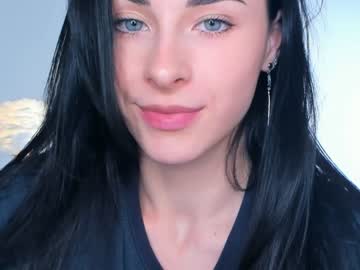 webcam girl uwunikaa live cam image #9357025