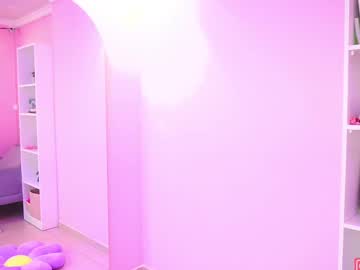 webcam girl little_effy18_ live cam image #12402360